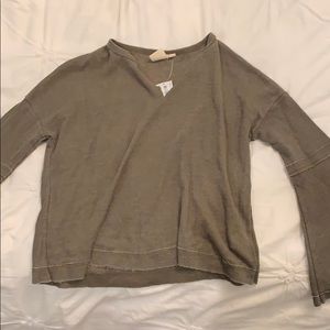 Long sleeve, big sleeve, v neck